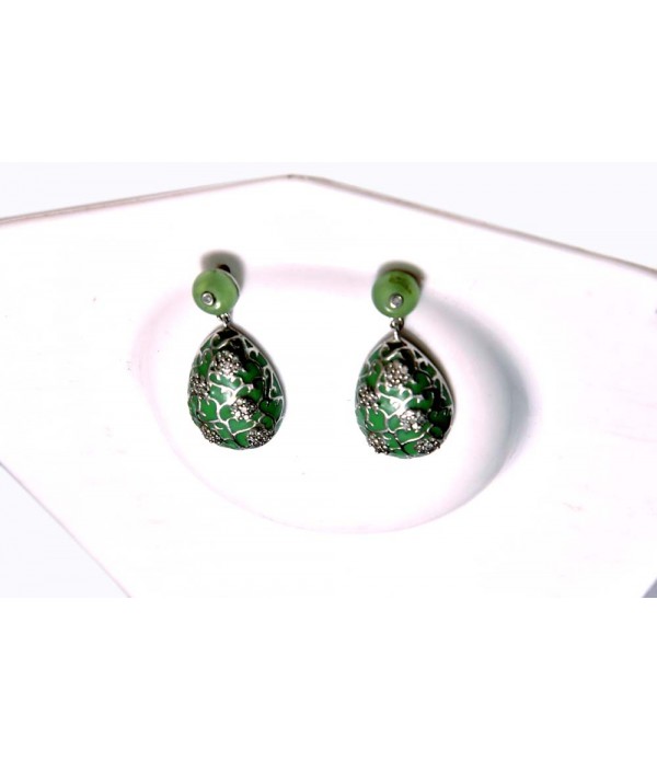 Green onyx with silver 925 ear ring....